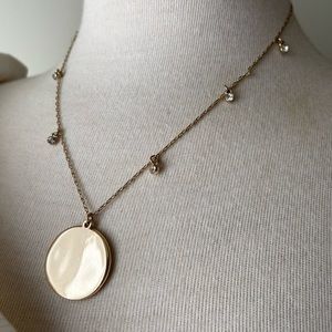 Banana Republic gold colour necklace